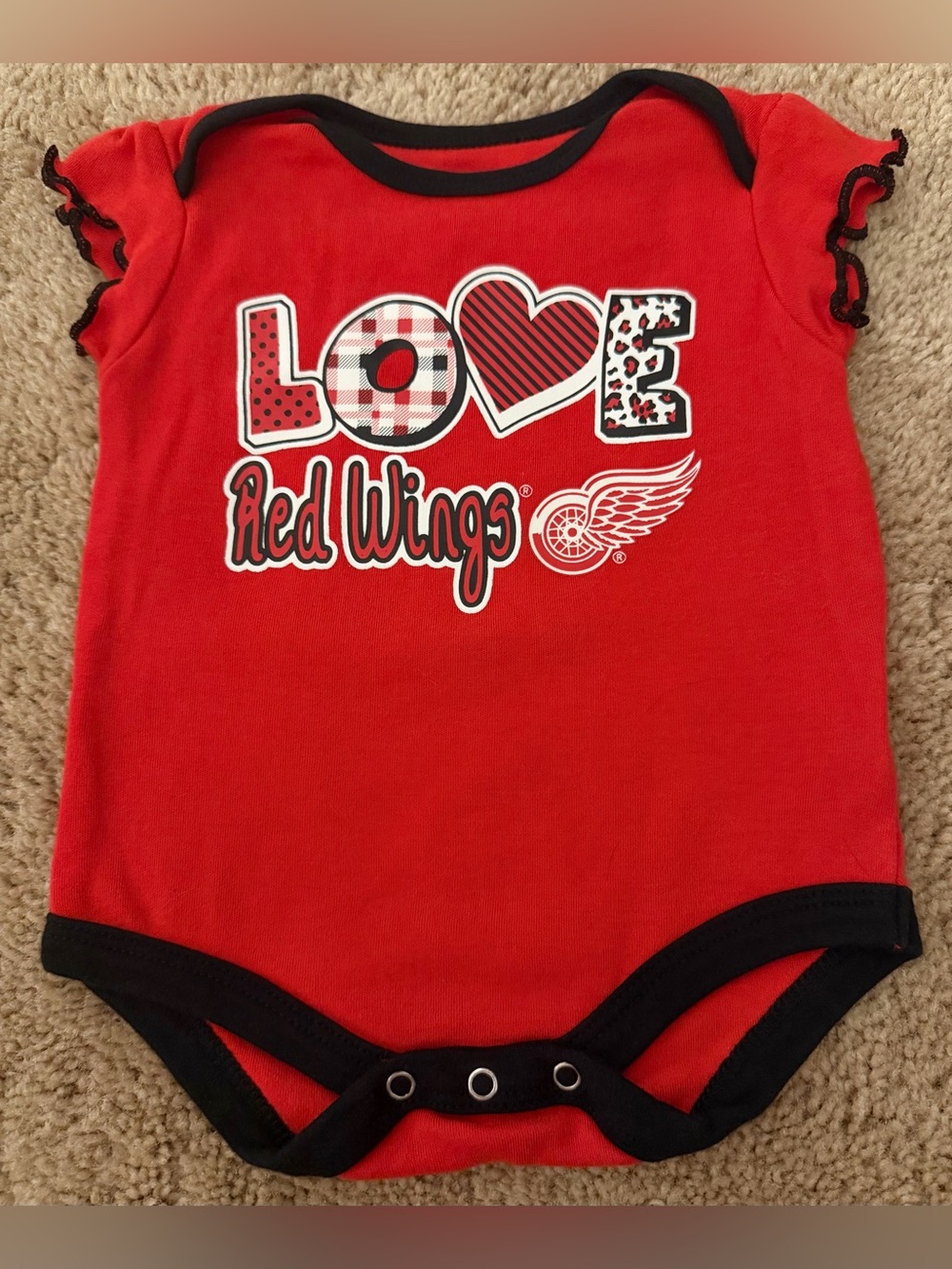 Detroit Red Wings Baby Girl Onesie Size 0-3 Months